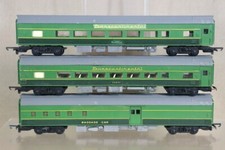 TRIANG RAKE of 3 TRANSCONTINENTAL TR DUO TONE GREEN PASSENGER & BAGGAGE COACH oc
