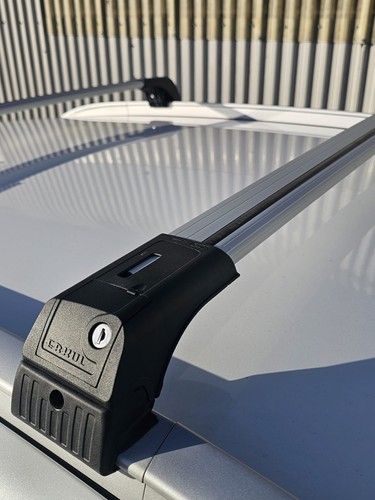 Aluminium roof rack cross bars - roof,