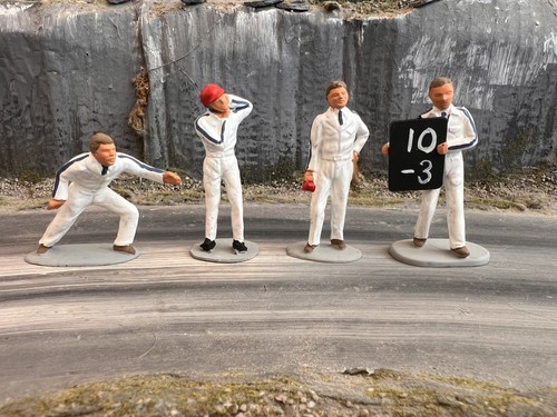 Painted race crew white - race,
