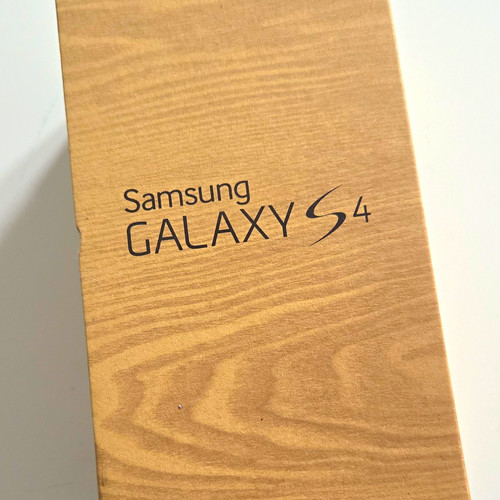 Samsung galaxy i9505 box - s4,