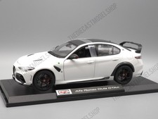 Maisto 1:18 Diecast Car - ALFA