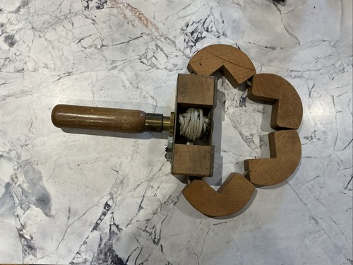 Vintage wooden frame clamp - wooden,