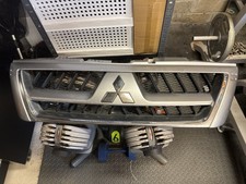 Mitsubishi L200 Front Grille