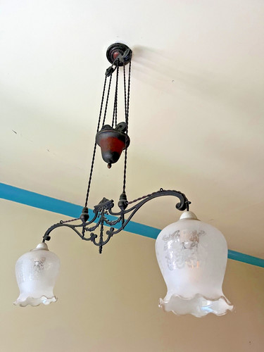 Metal counterbalance rise and - metal,