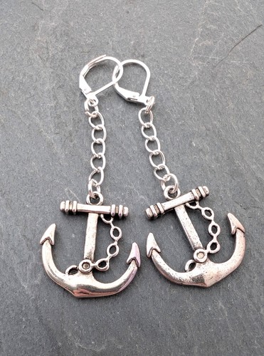 Pretty ships anchor - pretty, silver