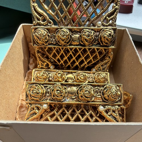 Vintage gold tone - gold,
