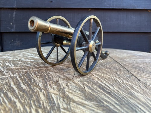 Lovely vintage solid brass - vintage,