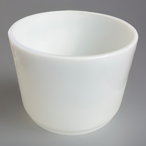 Pyrex mixing bowl - mixing,