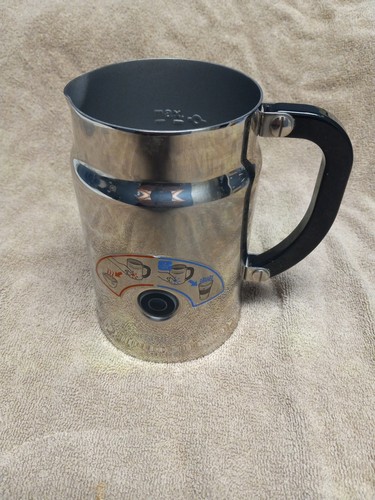 Nespresso milk frother - milk,