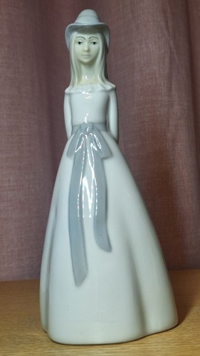 Miquel requena porcelain - requena,