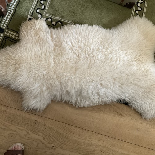 Sheepskin rug throw - sheepskin,