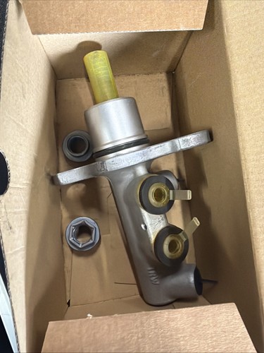 Saab master cylinder - 9-3,