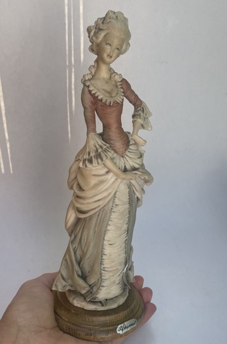 Vintage capodimonte - vintage, by