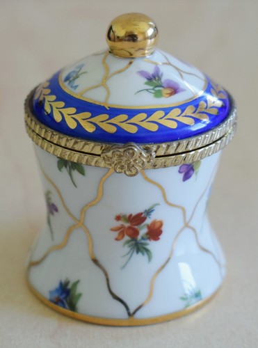 Regal porcelain hinged lid - regal,