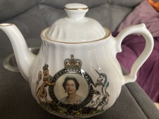 Golden Jubilee QEII - Teapot -