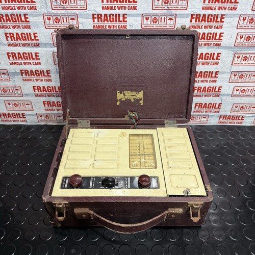 Vintage vidor radio - vintage,