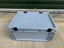 Euro storage boxes with lids