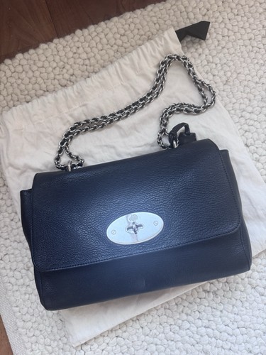 Mulberry medium lily black - lily,