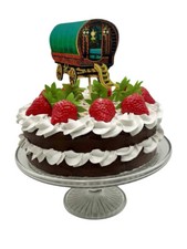 Bow Top Gypsy Caravan Cake
