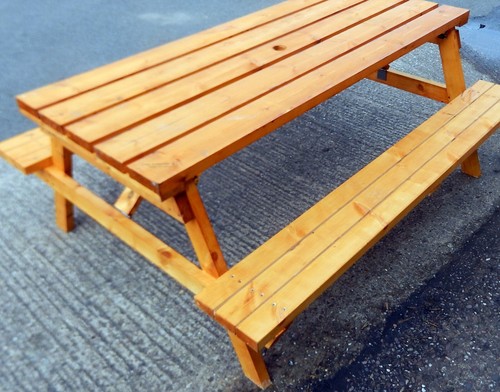 Picnic benches fold down - fold,