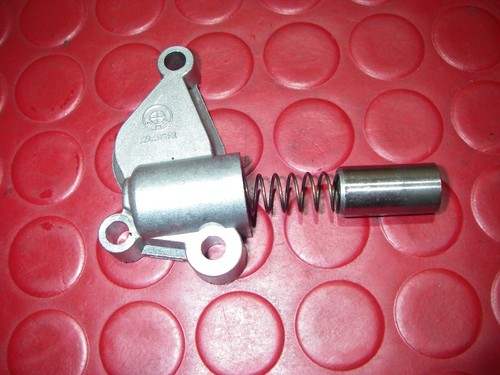Top chain tensioner oil pump - chain,