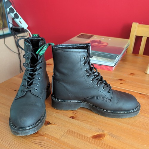 Solovair black greasy leather - solovair,