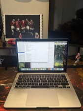 MacBook Pro 13-inch I7 16gb
