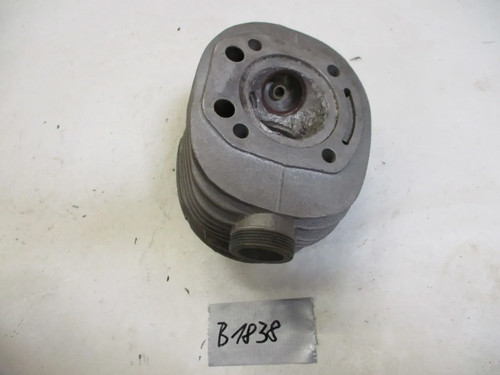 Cylinder head right