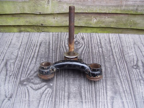 Norton bottom fork yoke - fork,