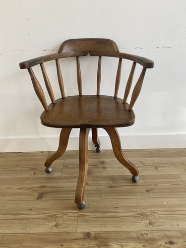 Vintage oak captain swivel - captain’s,
