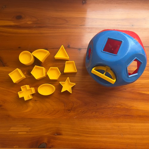 Vtg tupperware shape ball - vtg, shape-o-ball