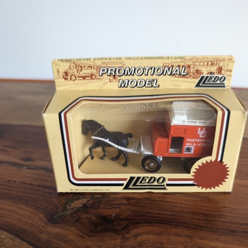 Lledo horse drawn milk - horse,