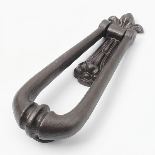 Front door knocker vintage - front,