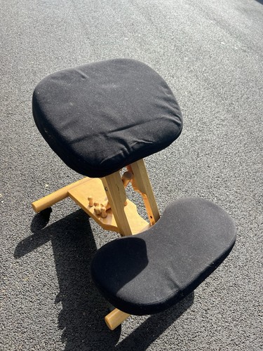 Ergonomic kneeling chair - kneeling,