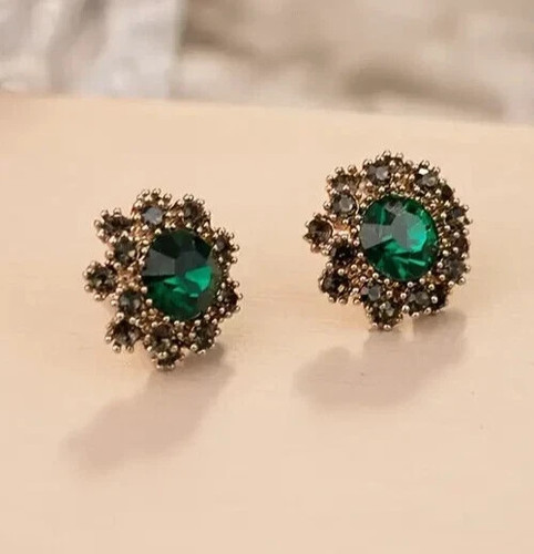 9ct gold emerald - 9ct,