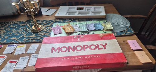 Waddington monopoly board game - monopoly,