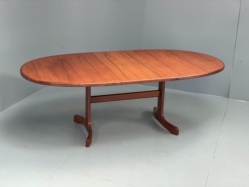 Plan dining table - g,