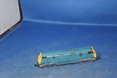 Minitrix 2905 warship class - 'warship,