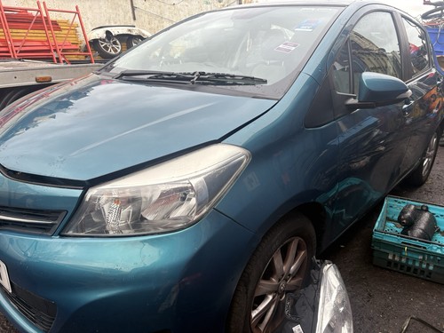 Toyota yaris breaking - toyota,