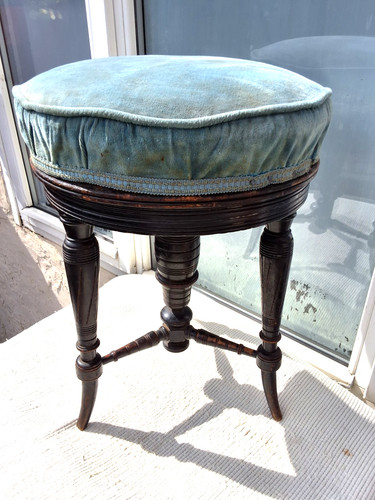 Antique aesthetic movement - antique,