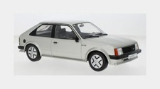 MCG 1:18 Diecast 1983 Opel Kadett D GTE (Vauxhall Astra), Silver, LHD