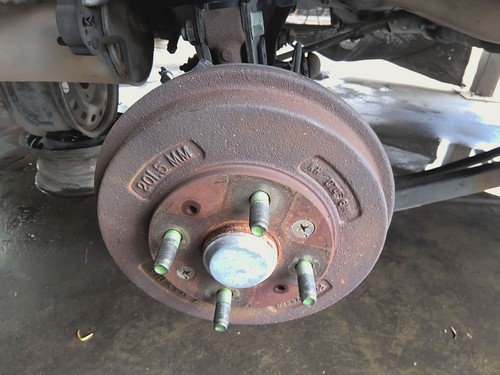 Rear knuckle stub axle - knuckle/stub,