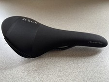 Fizik Aliante R5 Saddle - K:ium Rails. 140mm. New Without Packaging, Never Used