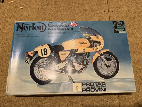 Norton 750 commando kit - norton,