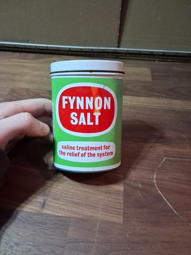 Vintage fynnon salt tin - salt,