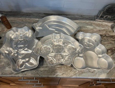 Wilton Cake Pans-Minnie Mouse
