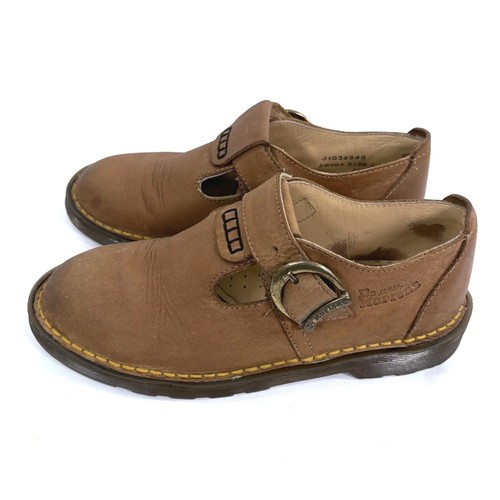 Vtg martens mary jane tan - dr.,