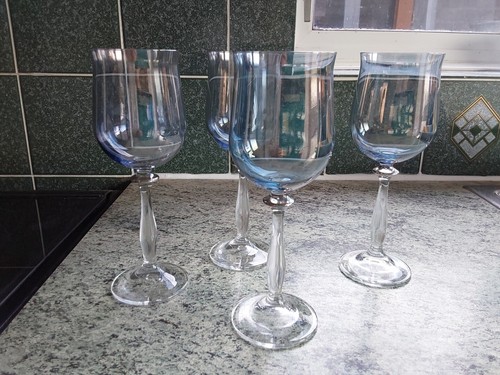 Set blue tinted - blue,