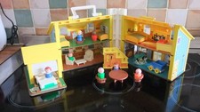 Vintage 1969 Fisher Price Little People Play Family House Toy 952 1970s Playset