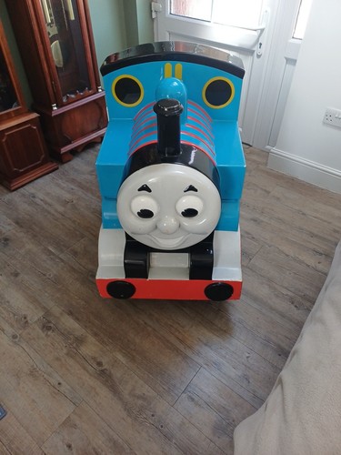 Thomas the tank engine - thomas,